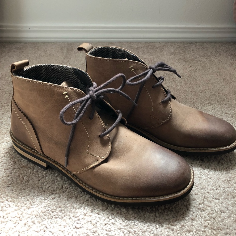 Varese Men’s Dress/Casual Chukka Shoe